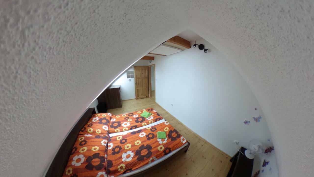 Ubytování Mikulov Esterno foto